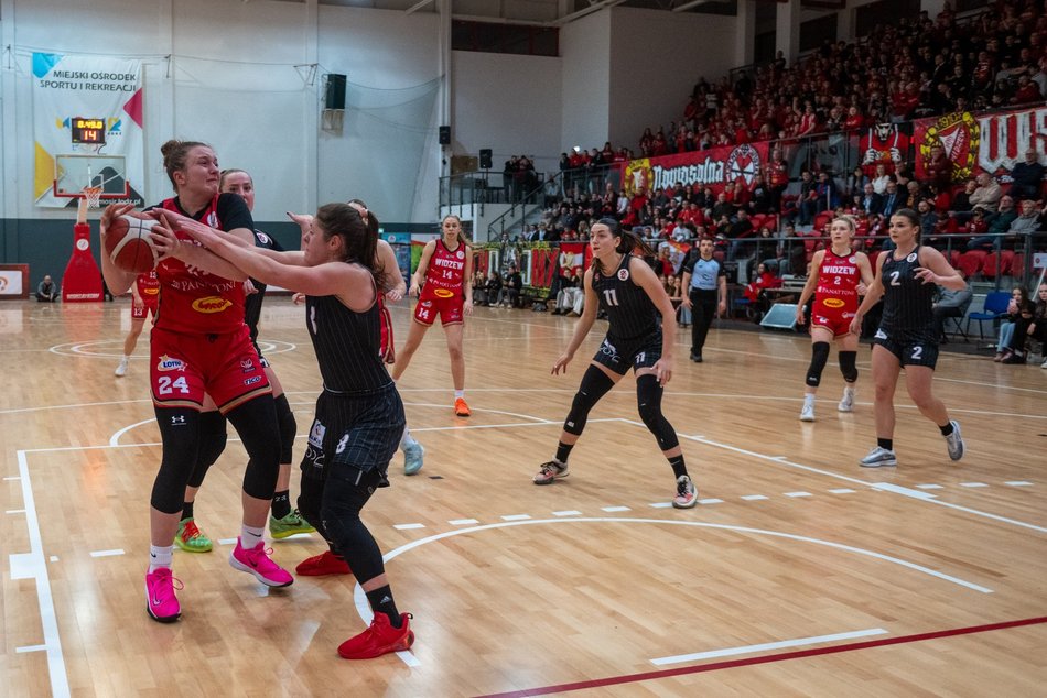 Łódź. Koszykarki