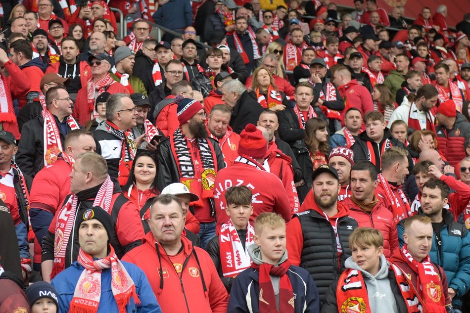 Łódź. Kibice na meczu Widzew Łódź - Bruk-Bet Termalica Nieciecza. Byłeś/aś? Znajdź się w galerii!