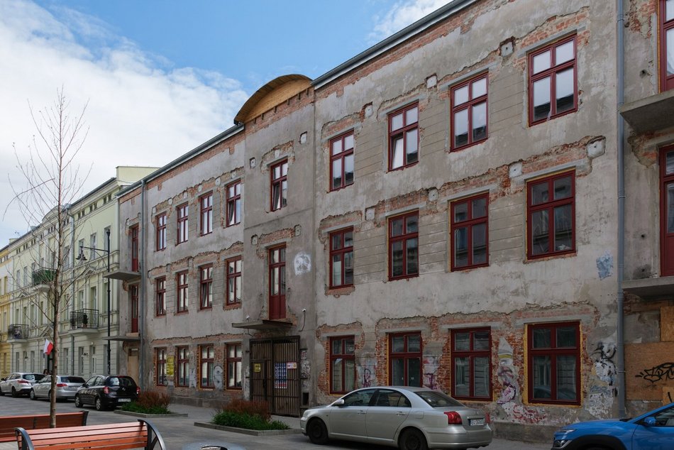 Łódź. Remont ruiny przy Włókienniczej w Łodzi