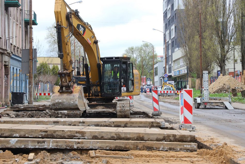 Przybyszewskiego w remoncie. Sprawdzamy, jak przebiegają prace.