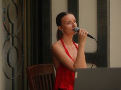 Włókiennicza Unplugged w Łodzi. Muzyczne wariacje Magdaleny Tasarz