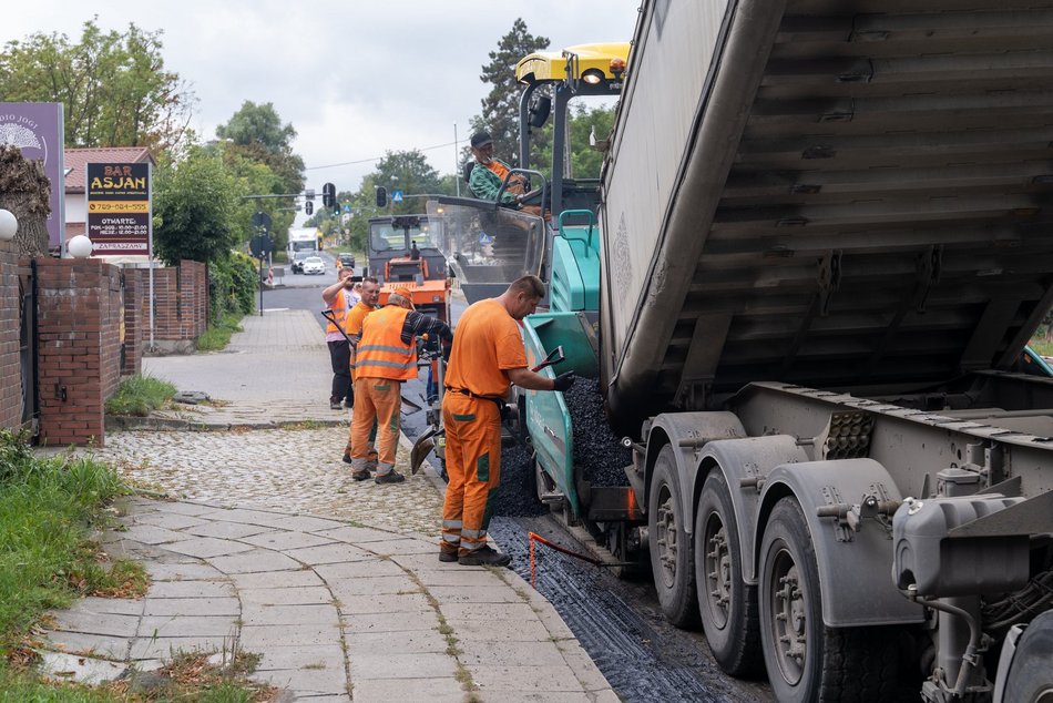 Prace na ul. Brzezińskiej