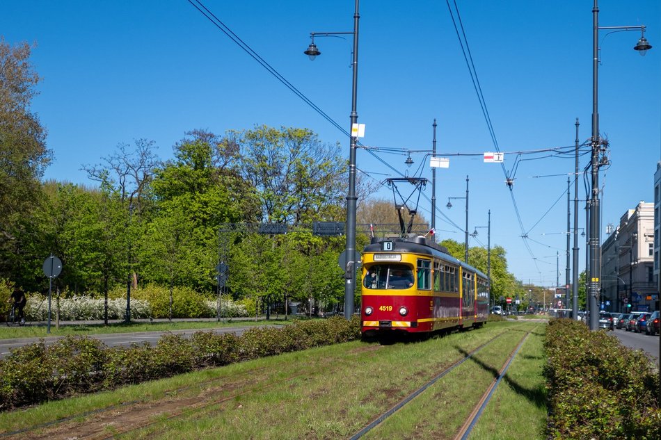 Łódź. Łódzkie Linie Turystyczne przyciągają tłumy. Kultowe pojazdy MPK Łódź znów hitem podróżnych!