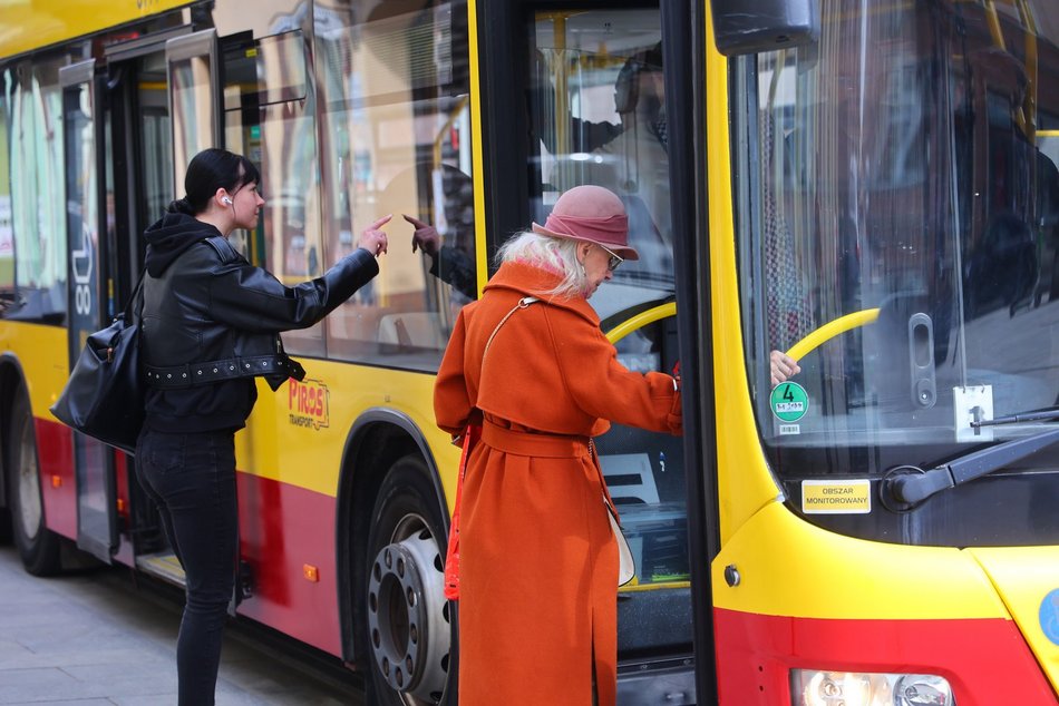 Łódzkie Linie Turystyczne już na trasach! Tak Łodzianie zwiedzają Łódź
