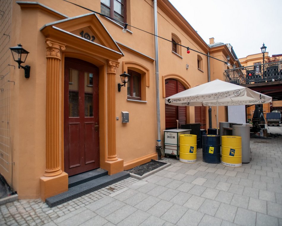 Remont podwórka przy ul. Piotrkowskiej 102 w Łodzi