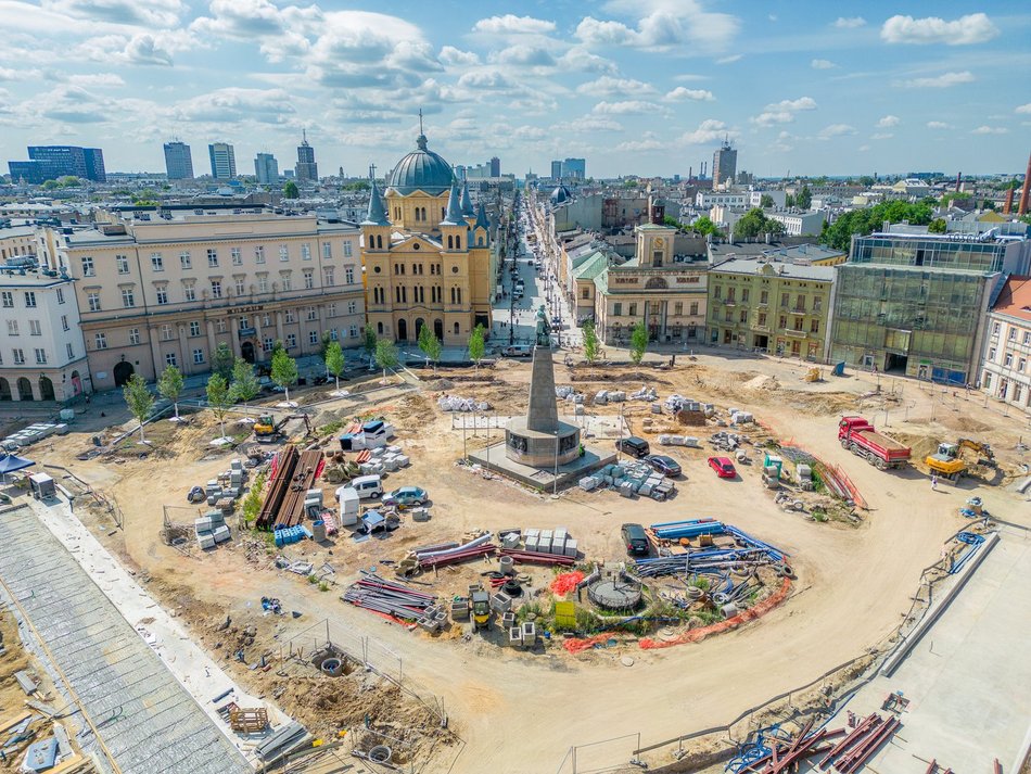 Plac Wolności w remoncie. Widok z drona