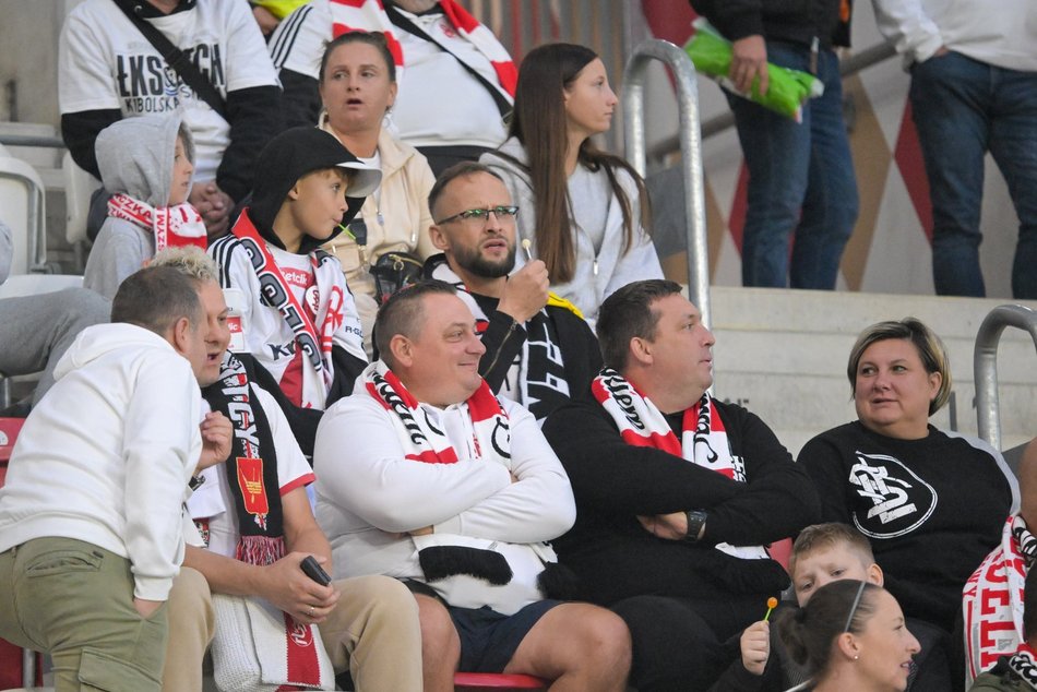 Kibice na meczu ŁKS Łódź z Polonią Warszawa. Byłeś/aś tam? Znajdź się w galerii!