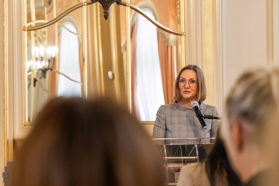 Łódź. Stypendia dla wybitnych uczniów z Łodzi i regionu przyznane. Nagrodzeni także nauczyciele