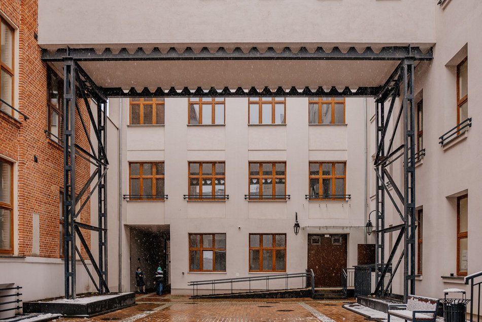 Łódź. Mieszkania dla osób w kryzysie bezdomności w Łodzi. Czym są tymczasowe „dachy nad głową"?