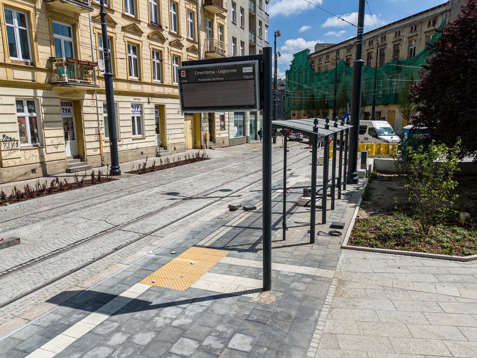 Remont Cmentarnej - ostatnie prace przed otwarciem ulicy