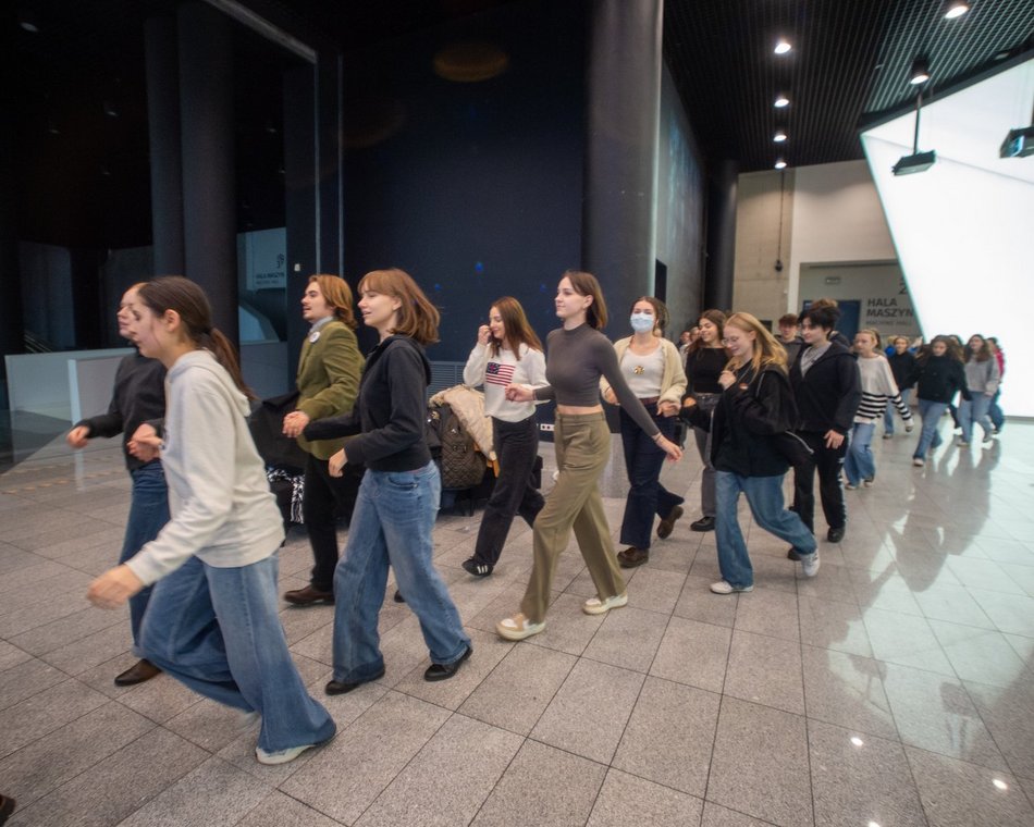 EC1 Łódź - belgijkę tańczą licealiści z II LO, III LO i XI LO