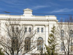 Finał remontu IV LO w Łodzi. Zabytkowy gmach odzyskał swój dawny blask