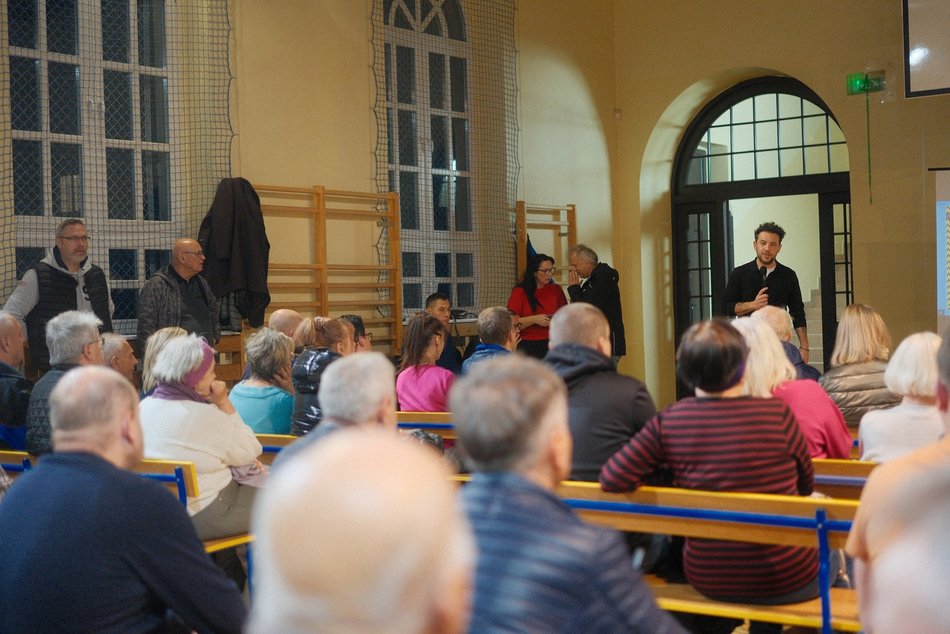 Spotkanie o remontach dróg na Rokiciu i Rudzie Pabianickiej. Łodzianie dopisali
