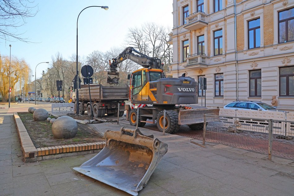 Łódź. Drogowcy rozpoczęli ostatni etap prac na Jaracza