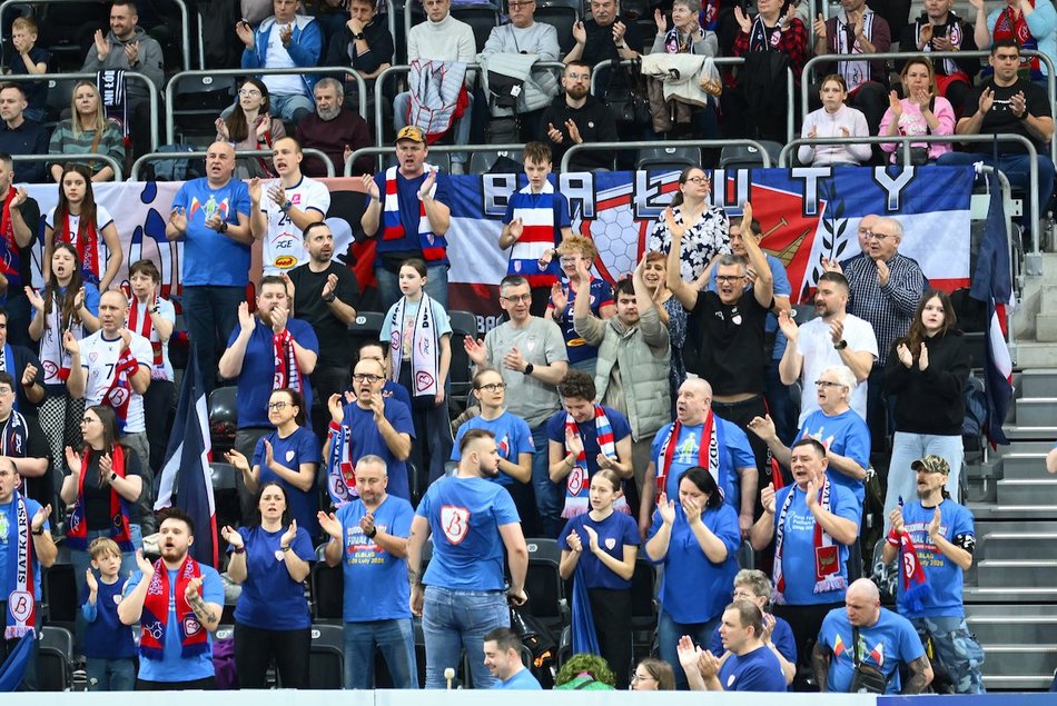 Łódź. Kibice na meczu PGE Budowlani Łódź