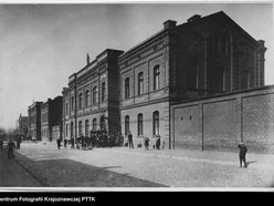 Łódź. Księży Młyn w literackim wydaniu. Wybierz się na wyjątkowy spacer