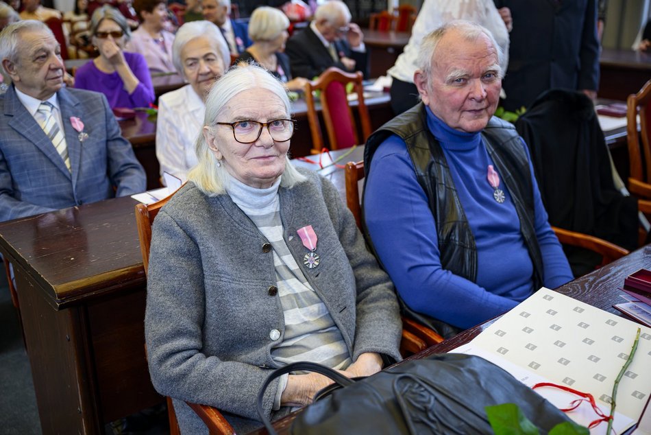 Łódź. Medale za długoletnie pożycie małżeńskie. To się nazywa wielka miłość!
