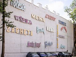 Neony kultowych kin w Łodzi znów zabłysną! Przyjdź na otwarcie Łódzkiej Galerii Neonów!