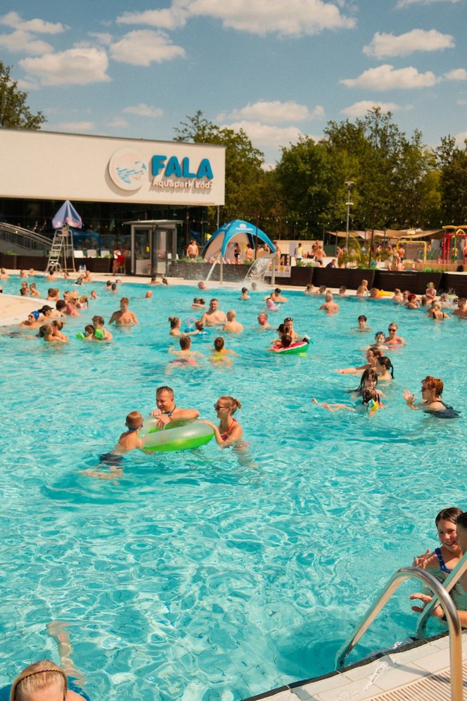 Łódź. Aloha Party w Aquaparku Fala. Hawajski weekend w centrum Łodzi