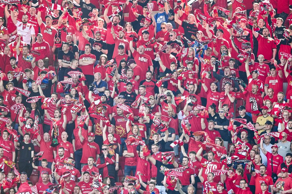 Kibice na meczu Widzewa Łódź