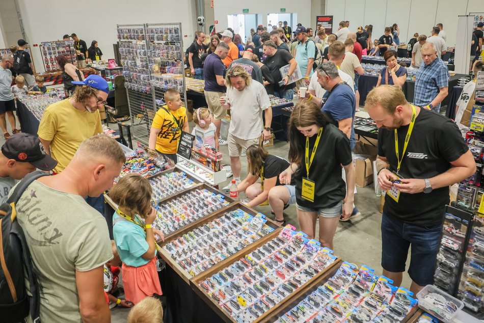 Łódź. Hot Wheels opanowały halę Expo Łódź! Setki miniatur aut, wyścigi na żywo i nie tylko!