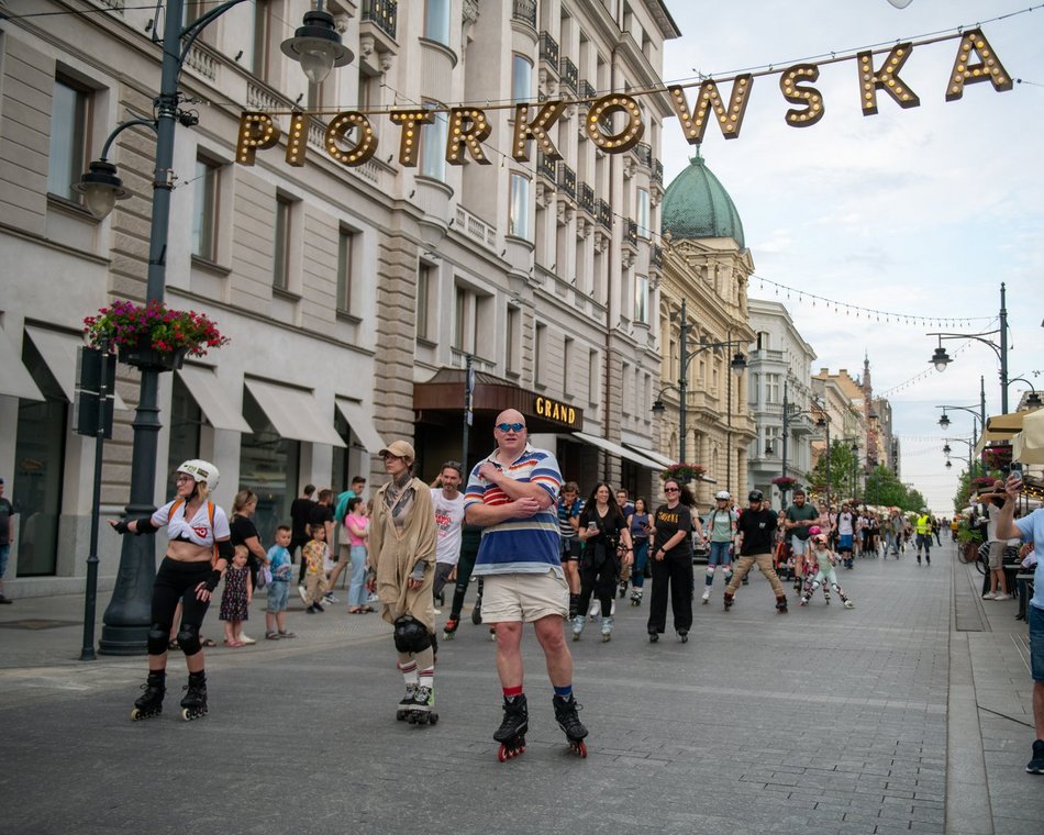 Łódź. Nightskating Łódź za nami. Rolkarze znów opanowali Piotrkowską