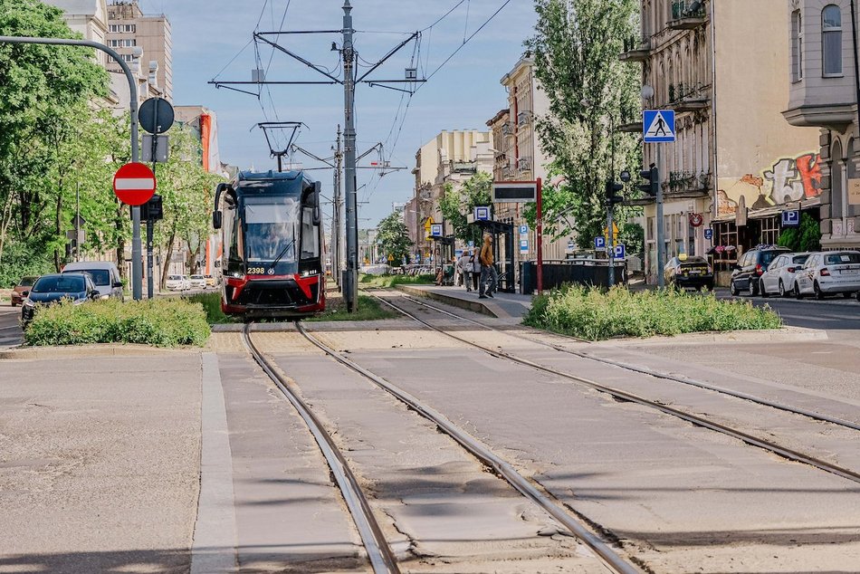 Remont torowiska na skrzyżowaniu Kościuszki i Struga. Zmiany w ruchu i MPK Łódź