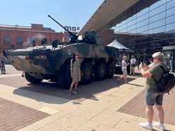 Piknik Weterana w Manufakturze. Pokazy maszyn wojskowych, symulatory lotów i grochówka