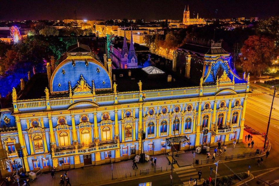 Łódź. Po prostu magia! Pałac Poznańskich zachwyca na Light Move Festival 2025