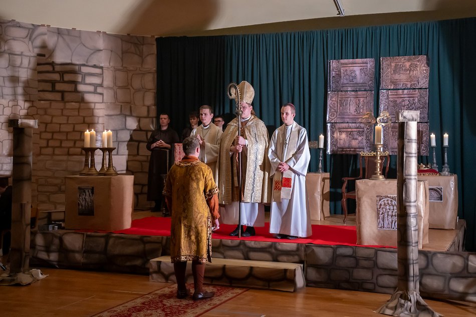 Łódź. 100-lecie Zespołu Szkół Ponadpodstawowych nr 5 w Łodzi. To była prawdziwa podróż w czasie!