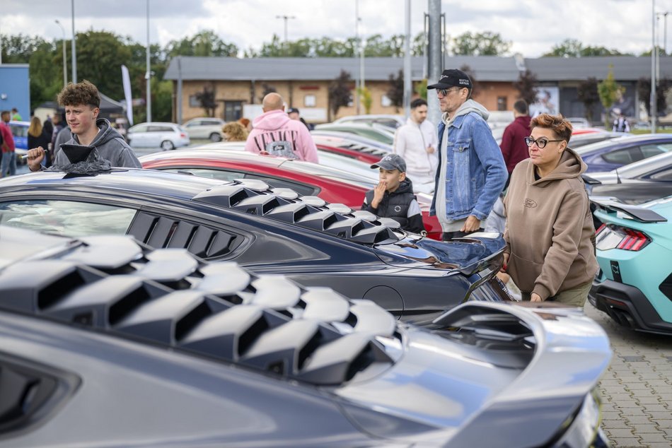 Ale auta pod Atlas Areną w Łodzi. Europejski zlot aut sportowych