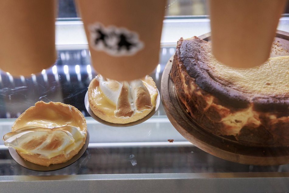 Kiosk przy Sienkiewicza w Łodzi otrzymał drugie życie! Nowa kawiarnia i sklep z dobrym designem