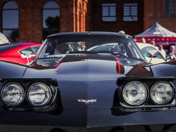 Łódź. Zlot amerykańskich samochodów w Łodzi. Prawdziwe perły motoryzacji