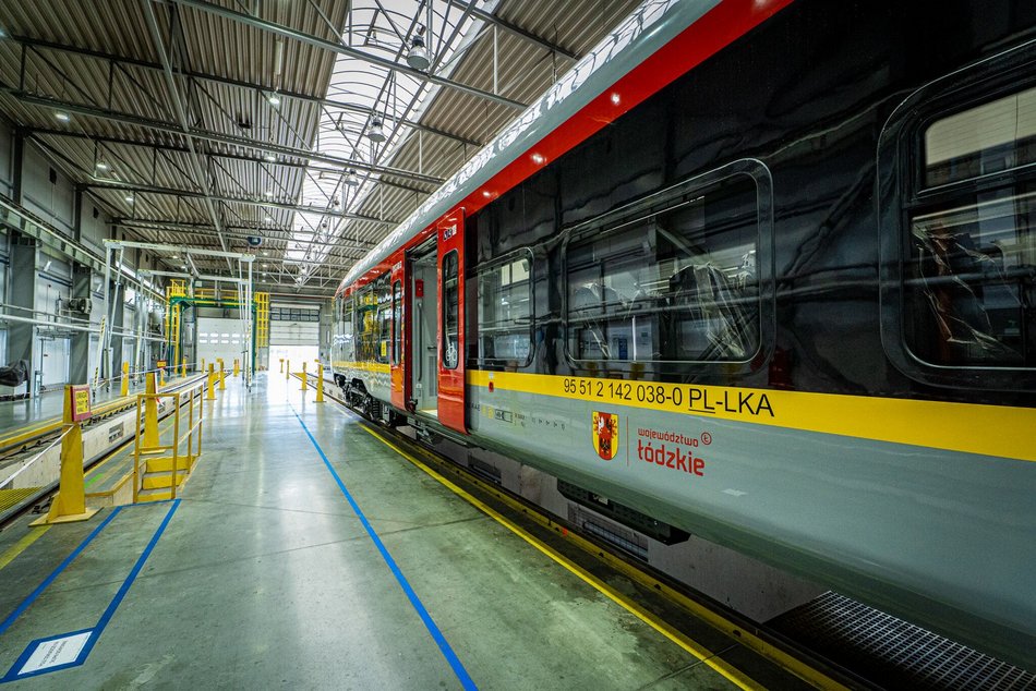 Łódź. Aż 20 nowych pociągów ŁKA trafi do województwa łódzkiego. Zobacz, jak będą wyglądać