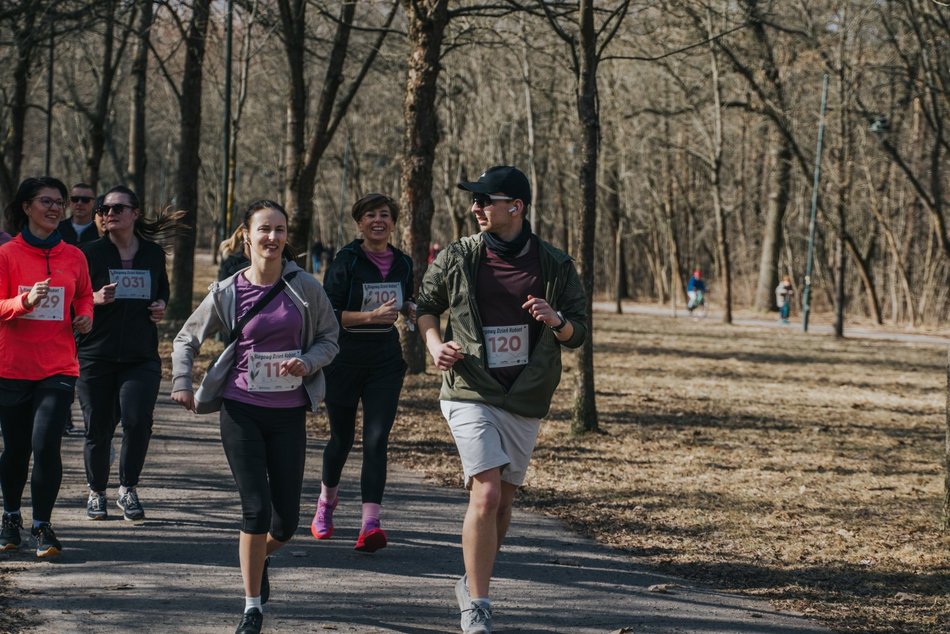 Łódź. Biegowy Dzień Kobiet 2026 w Parku na Zdrowiu w Łodzi. Odszukaj się na zdjęciach!