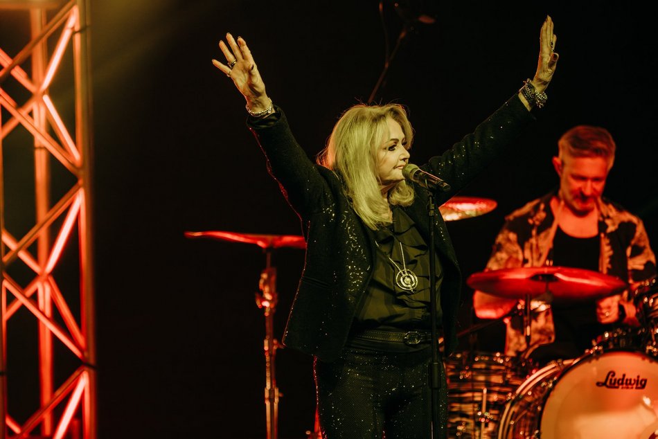 Łódź. Bonnie Tyler dała czadu w Sport Arenie w Łodzi! Nie byłeś? Zobacz!