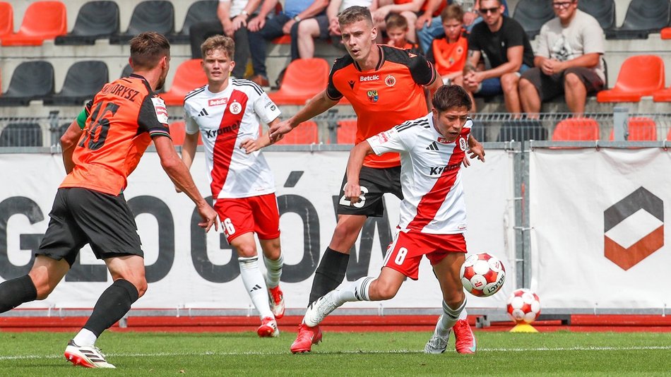 ŁKS Łódź znów wraca z delegacji bez punktu. Chrobry Głogów lepszy o jedną bramkę