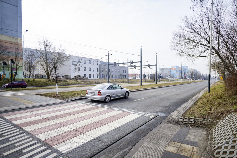 Łódź. Nowe kładki nad trasą W–Z