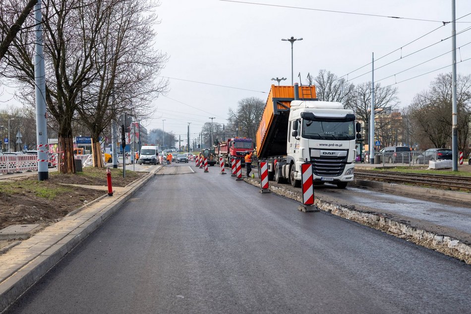 Remont Pabianickiej w Łodzi na finiszu. Kiedy drogowcy otworzą drugi pas?