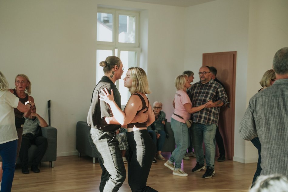 Łódź. Niedzielna potańcówka przy Piotrkowskiej. Pełno tańca, muzyki i dobrej energii!