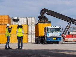 Łódź. Starter DEPOTracer z Łodzi usprawnia pracę terminali. Sprawdź, jak działa!