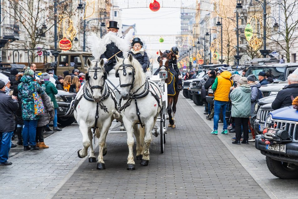 Łódź. WOŚP 2025 w Łodzi. Wielka Szarża przeszła Piotrkowską. Co za widok!