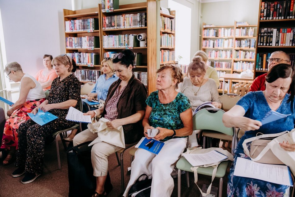 Seniorzy z Łodzi zaczęli zajęcia na Miniuniwersytecie III Wieku