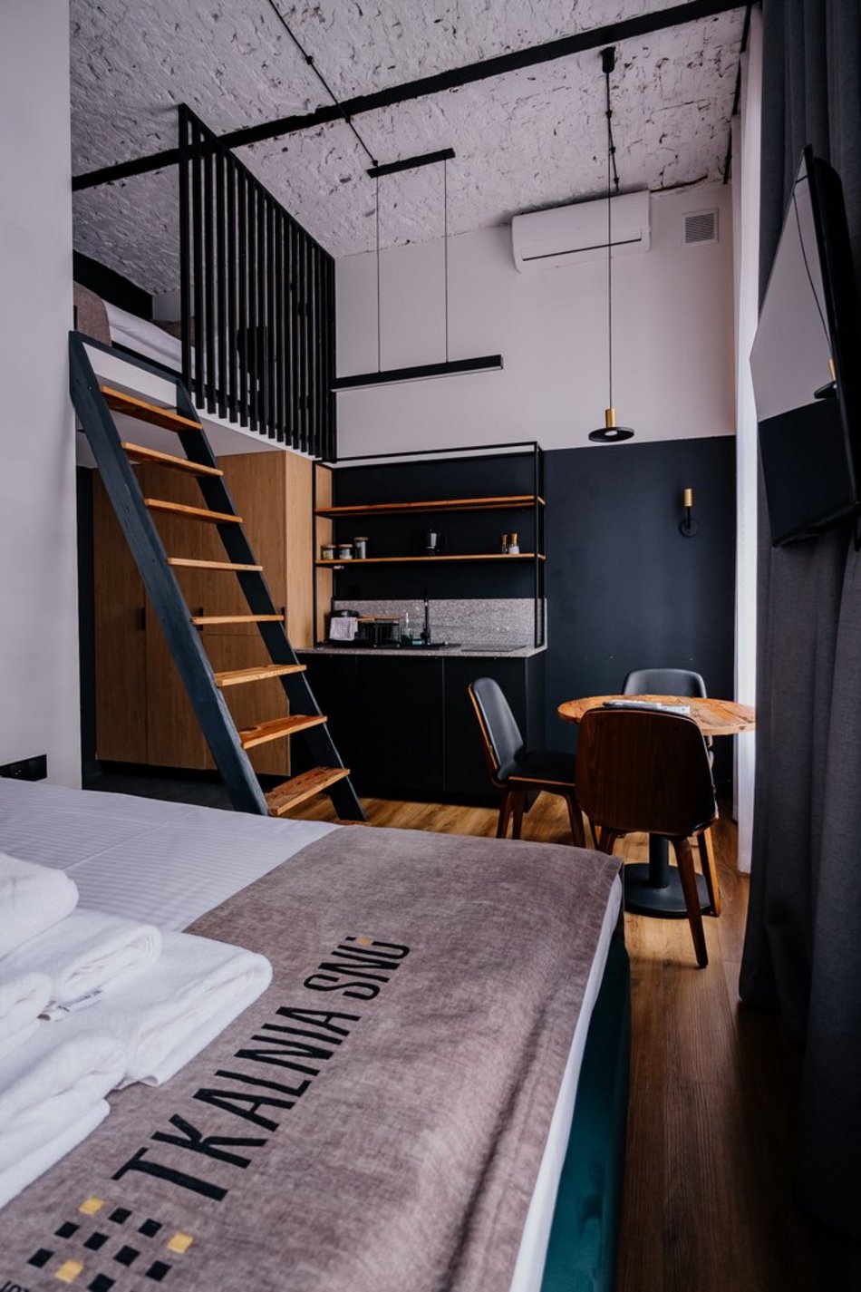 Łódź. Tkalnia Snu w Łodzi. W starym budynku przemysłowej tkalni powstał hotel