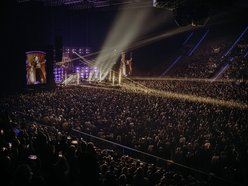 Nowe inwestycje w Atlas Arenie i stadionie Widzewa Łódź. Mobilne trybuny, nowy ekran, Sky Bar i więcej