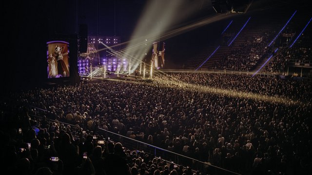 Nowe inwestycje w Atlas Arenie i stadionie Widzewa Łódź. Mobilne trybuny, nowy ekran, sky bar i więcej