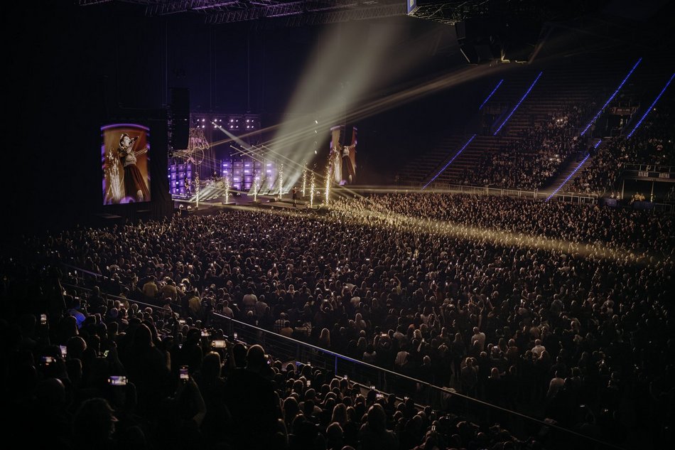 Nowe inwestycje w Atlas Arenie i stadionie Widzewa Łódź. Mobilne trybuny, nowy ekran, Sky Bar i więcej