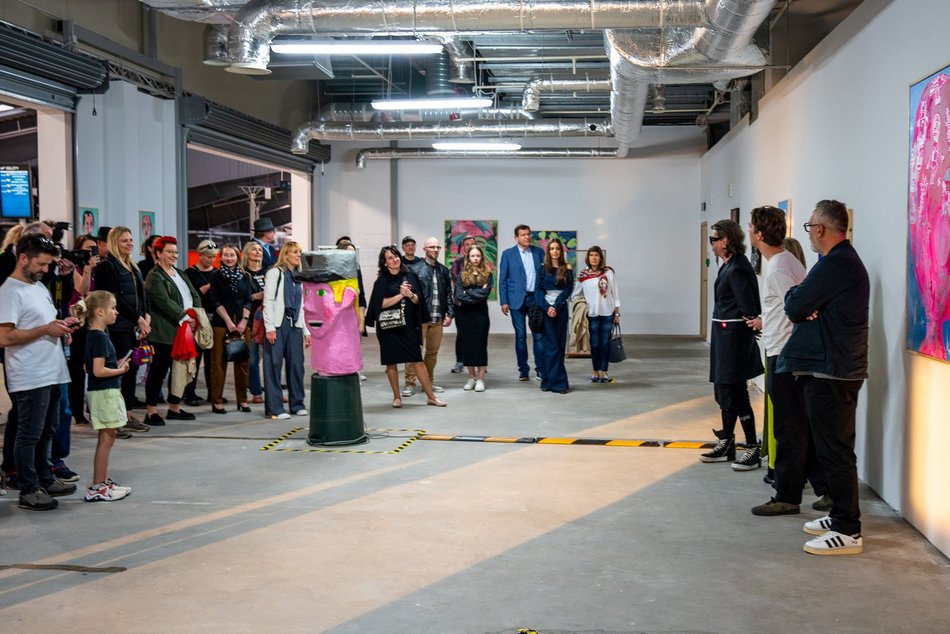 Galeria sztuki na... lotnisku w Łodzi! Oczekiwanie na samolot będzie przyjemnością!