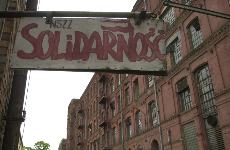 Łódź. Manufaktura na początku XXI wieku. Te zdjęcia zachwycą fanów urbexu i... każdego Łodzianina!