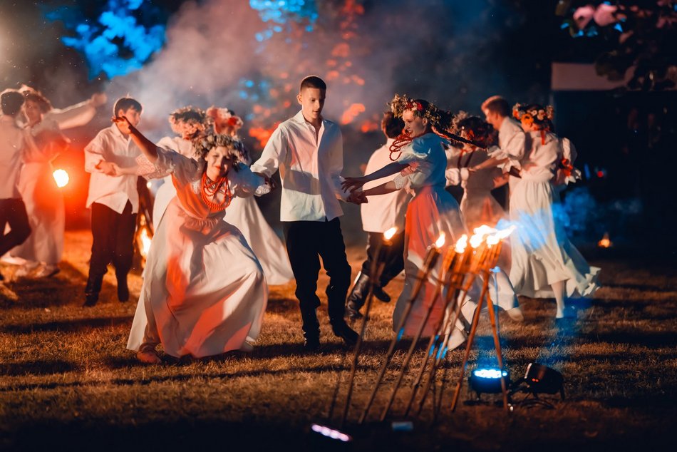 Łódź. Noc Świętojańska w Ogrodzie Botanicznym w Łodzi. Pełno magii, tańca i niezwykłych rytuałów
